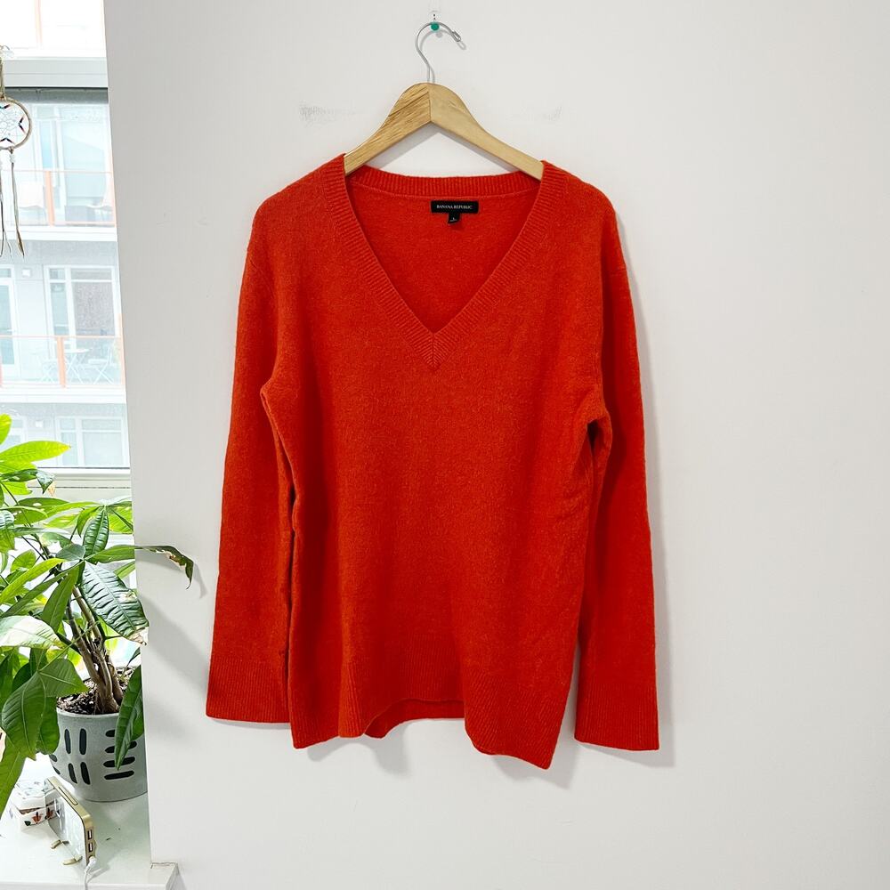 Banana Republic Orange Aire V Neck Sweater Size Large